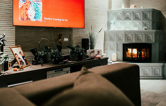 EcoVision 40″ Solar-Powered LED TV